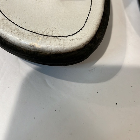 BASS white sandals with adjustable strap size 8 - Picture 3 of 11